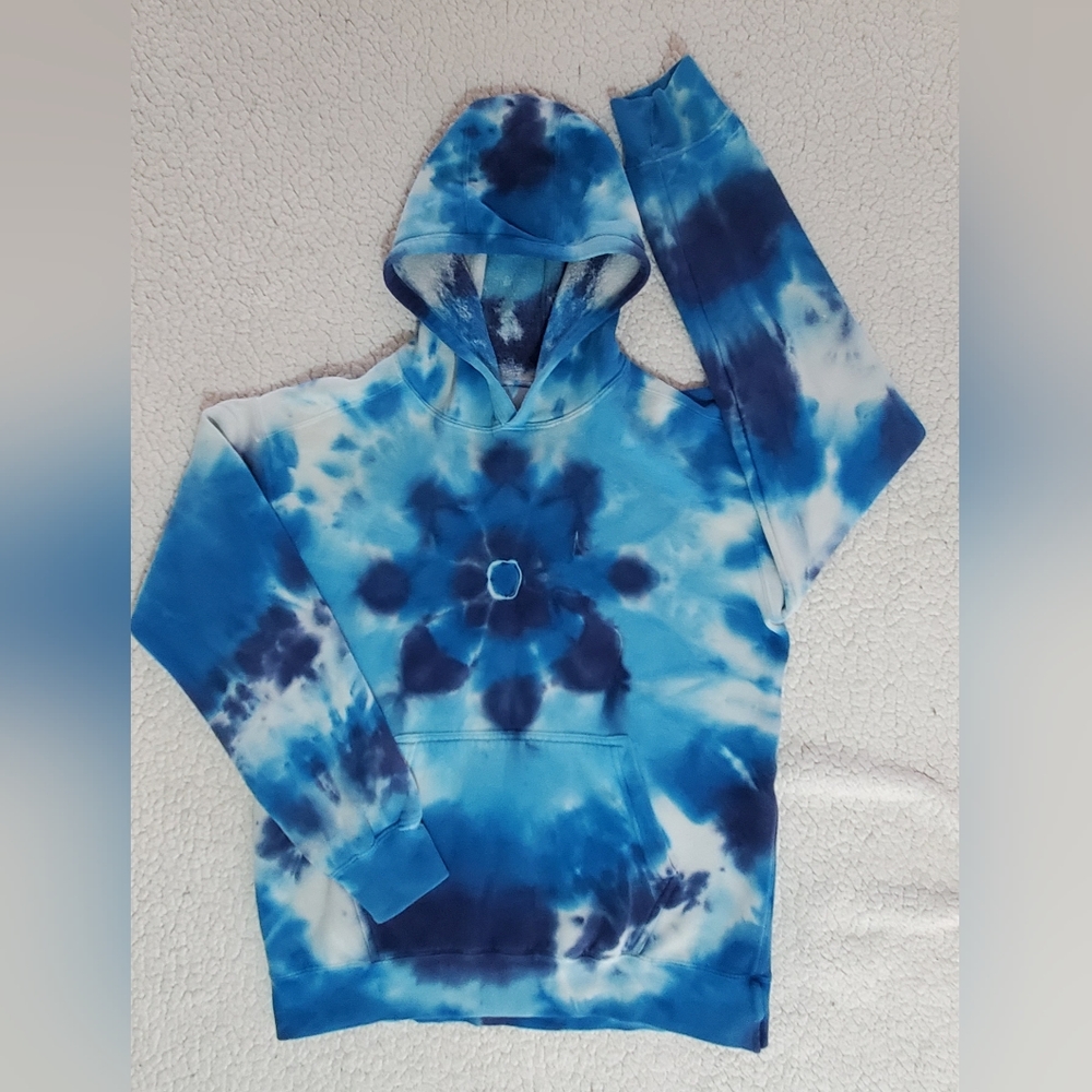 Tie dye hoodie. Size medium.
